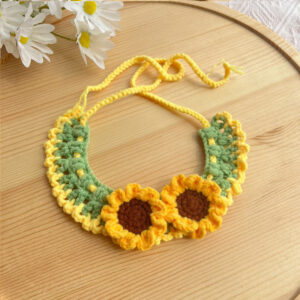 Sunflower-Themed Crochet Pet Accessories Collar Vibrant sunflower-themed crochet pet collar, a charming addition to crochet pet accessories.